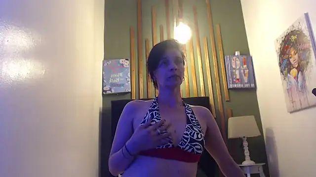 Snapshot of Cindy_milf chatting on 12/14/24, 07:57 Cindy milf online show from 12/14/24, 07:57