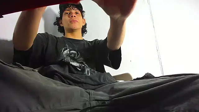 lax777  online show from 09/12/25, 10:59