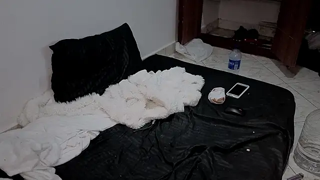 Snapshot of soysara15 chatting on 03/04/26, 10:16 soysara15 online show from 03/04/26, 10:16