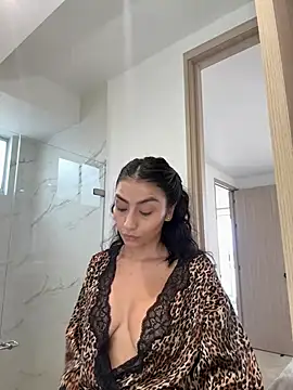 Gia Ferh online show from 05/01/26, 03:49