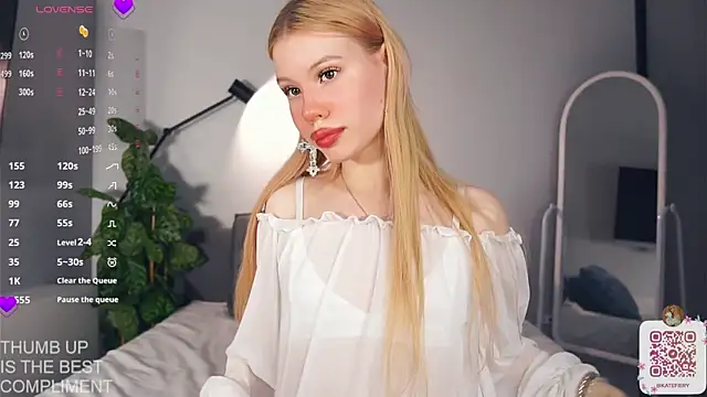 Snapshot of ZaraDudley chatting on 03/06/25, 06:26 ZaraDudley online show from 03/06/25, 06:26