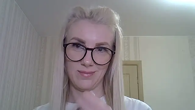 Snapshot of Pabonya91 chatting on 02/20/25, 02:13 Pabonya91 online show from 02/20/25, 02:13
