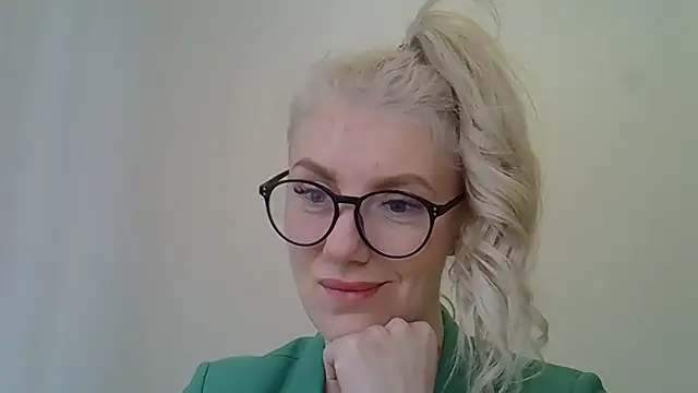Snapshot of Pabonya91 chatting on 03/20/25, 11:27 Pabonya91 online show from 03/20/25, 11:27