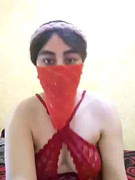 Snapshot of Lalou chatting on 12/07/24, 03:30 Lalou online show from 12/07/24, 03:30