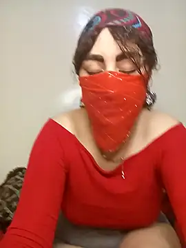 Snapshot of Lalou chatting on 12/25/24, 05:26 Lalou online show from 12/25/24, 05:26