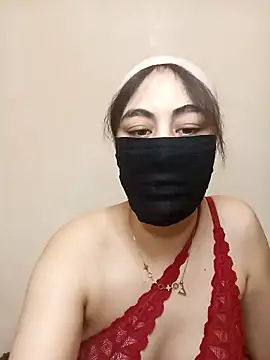 Snapshot of Lalou chatting on 02/01/25, 09:32 Lalou online show from 02/01/25, 09:32