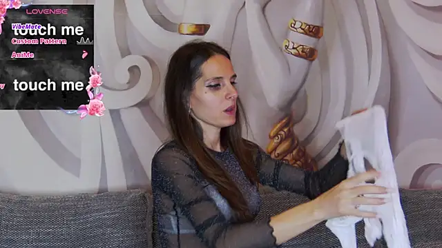 hailey peach online show from 09/27/25, 06:13