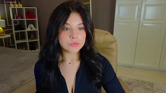 Jenna Adams  online show from 09/18/25, 01:51