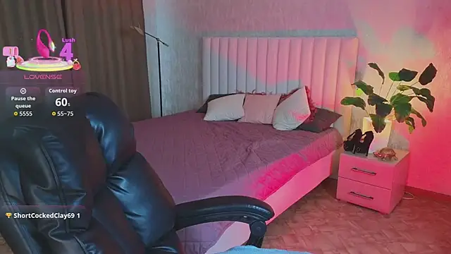 Jenna Adams  online show from 06/12/26, 02:43