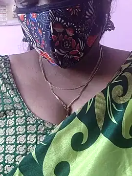 mallu-sumi online show from 10/30/25, 06:37