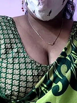 mallu-sumi online show from 11/17/25, 03:34