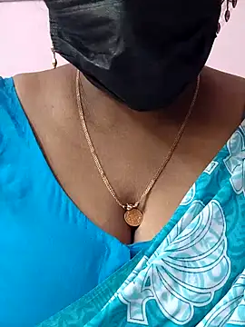 mallu-sumi online show from 04/28/26, 08:41