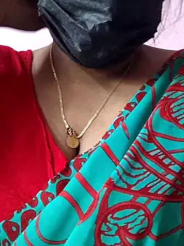 mallu-sumi online show from 04/30/26, 03:13