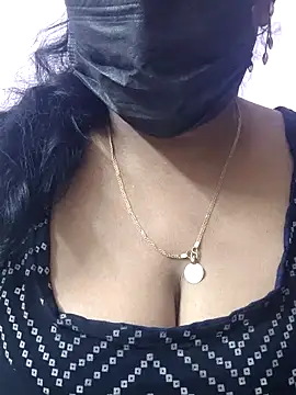 mallu-sumi online show from 04/30/26, 06:47