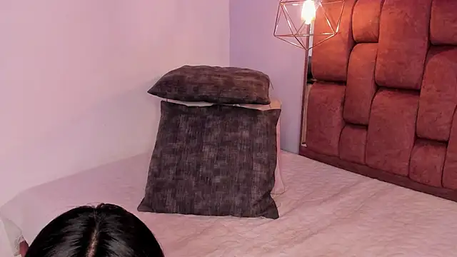 kristakinnky online show from 05/11/26, 12:22