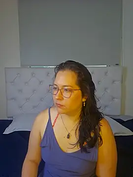 Snapshot of May_Carlier chatting on 02/07/26, 10:35 May Carlier online show from 02/07/26, 10:35