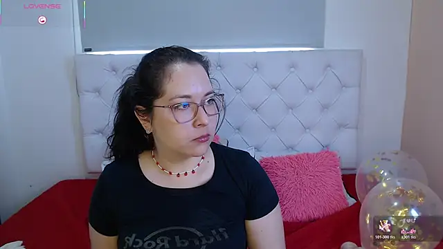 Snapshot of May_Carlier chatting on 02/14/26, 05:43 May Carlier online show from 02/14/26, 05:43