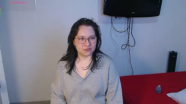 Snapshot of May_Carlier chatting on 03/01/26, 03:19 May Carlier online show from 03/01/26, 03:19