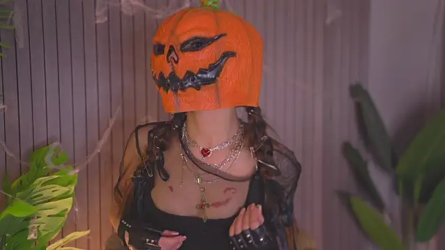 AudreyBrooks  online show from 10/31/25, 07:42