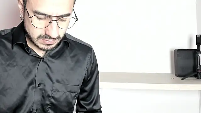 Snapshot of pablo-rincon95 chatting on 12/31/24, 02:03 pablo-rincon95 online show from 12/31/24, 02:03