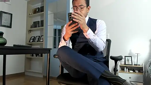 pablo-rincon95 online show from 06/10/26, 11:31