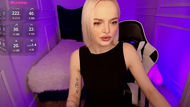 horny blondiee online show from 01/14/25, 08:20