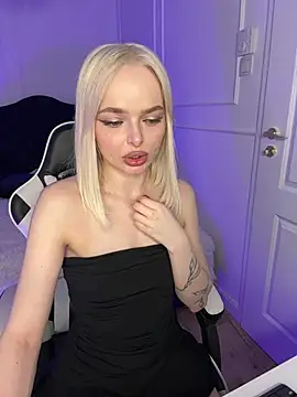 horny blondiee online show from 03/19/25, 06:34