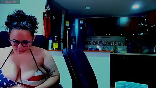 Snapshot of Mabelydani chatting on 10/28/25, 10:45 Mabelydani online show from 10/28/25, 10:45