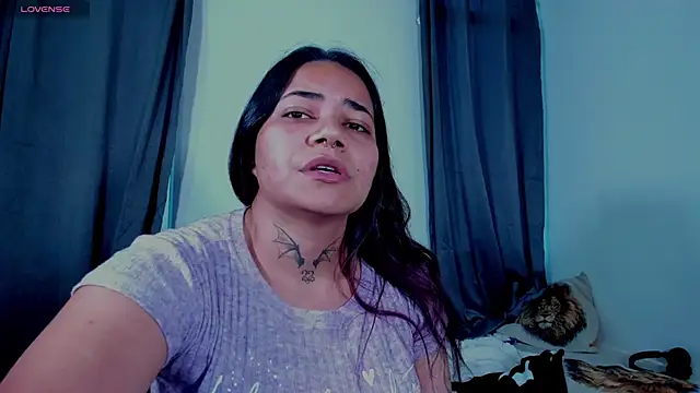 Snapshot of Mabelydani chatting on 11/26/25, 10:33 Mabelydani online show from 11/26/25, 10:33