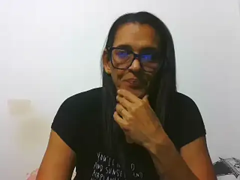 latinbrunettet online show from 02/15/25, 09:26