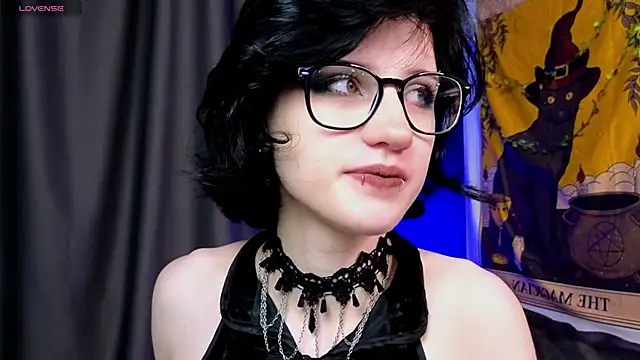 Snapshot of dark_vamp_ chatting on 12/11/24, 09:01 dark vamp  online show from 12/11/24, 09:01