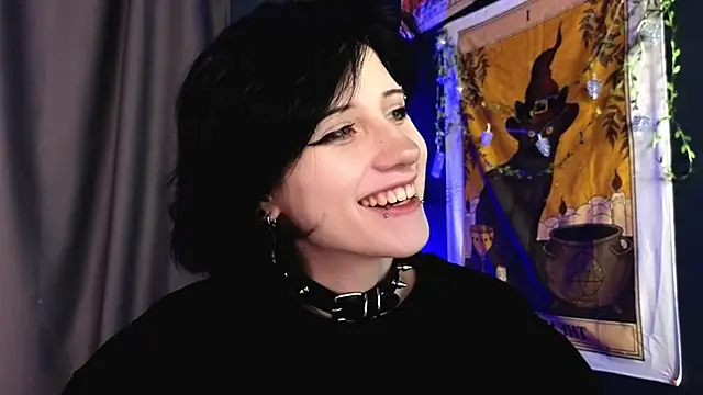 Snapshot of dark_vamp_ chatting on 12/15/24, 09:09 dark vamp  online show from 12/15/24, 09:09