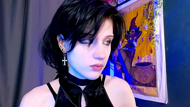 Snapshot of dark_vamp_ chatting on 12/29/24, 08:58 dark vamp  online show from 12/29/24, 08:58