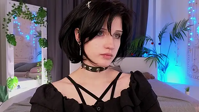 Snapshot of dark_vamp_ chatting on 01/02/25, 08:35 dark vamp  online show from 01/02/25, 08:35