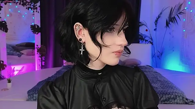 Snapshot of dark_vamp_ chatting on 01/15/25, 11:00 dark vamp  online show from 01/15/25, 11:00