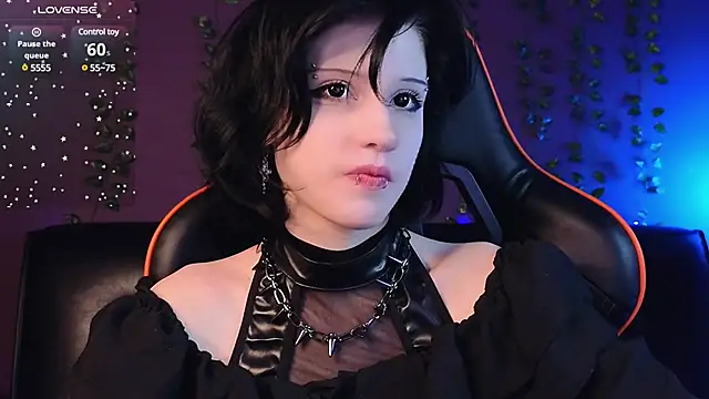 Snapshot of dark_vamp_ chatting on 01/19/25, 12:28 dark vamp  online show from 01/19/25, 12:28