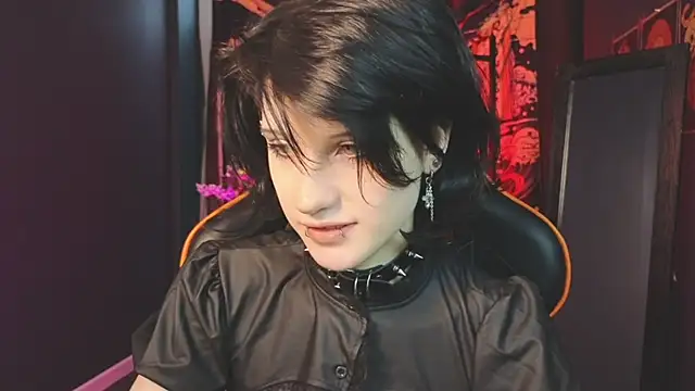 Snapshot of dark_vamp_ chatting on 01/22/25, 12:17 dark vamp  online show from 01/22/25, 12:17