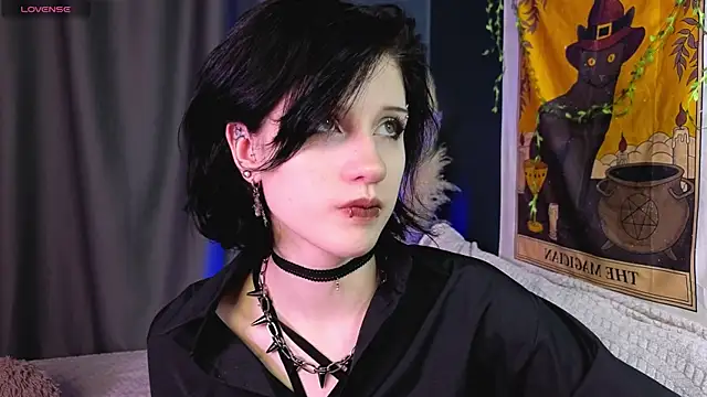 Snapshot of dark_vamp_ chatting on 01/23/25, 03:43 dark vamp  online show from 01/23/25, 03:43