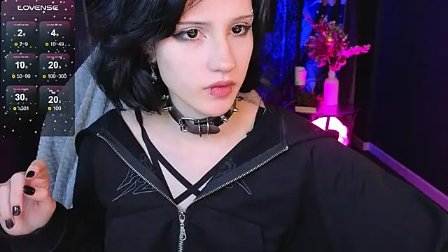 Snapshot of dark_vamp_ chatting on 01/31/25, 12:39 dark vamp  online show from 01/31/25, 12:39