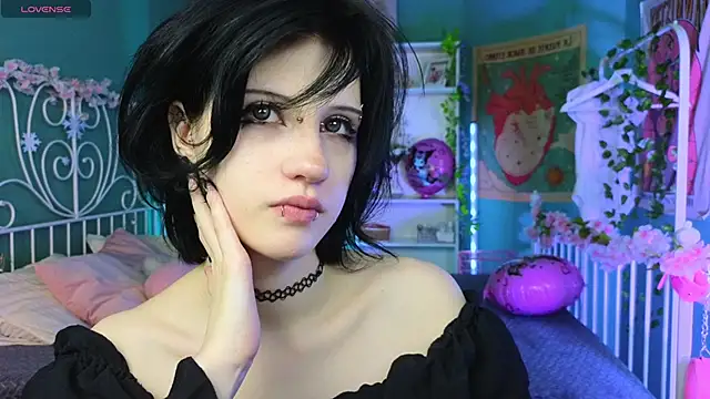 Snapshot of dark_vamp_ chatting on 02/20/25, 11:43 dark vamp  online show from 02/20/25, 11:43