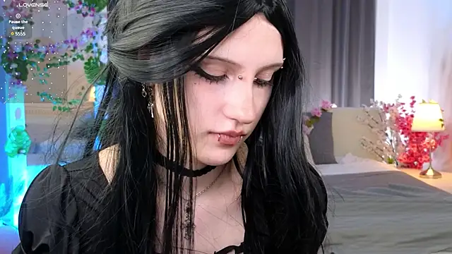 Snapshot of dark_vamp_ chatting on 03/04/25, 04:20 dark vamp  online show from 03/04/25, 04:20