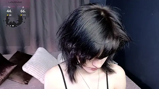 Snapshot of dark_vamp_ chatting on 10/02/25, 01:07 dark vamp  online show from 10/02/25, 01:07