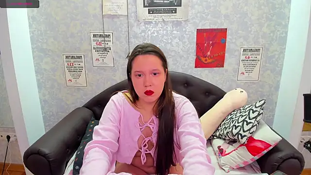 Snapshot of Mira_Karter chatting on 02/05/25, 06:13 Mira Karter online show from 02/05/25, 06:13