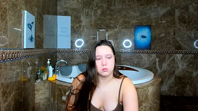 Snapshot of Mira_Karter chatting on 03/02/25, 01:58 Mira Karter online show from 03/02/25, 01:58