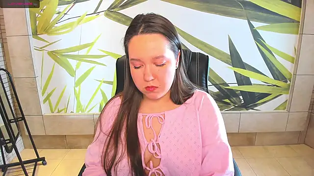 Snapshot of Mira_Karter chatting on 03/15/25, 05:52 Mira Karter online show from 03/15/25, 05:52