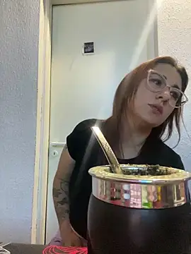 Snapshot of Constanzahud chatting on 09/25/25, 03:43 Constanzahud online show from 09/25/25, 03:43