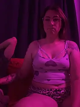 Snapshot of Constanzahud chatting on 10/12/25, 03:38 Constanzahud online show from 10/12/25, 03:38