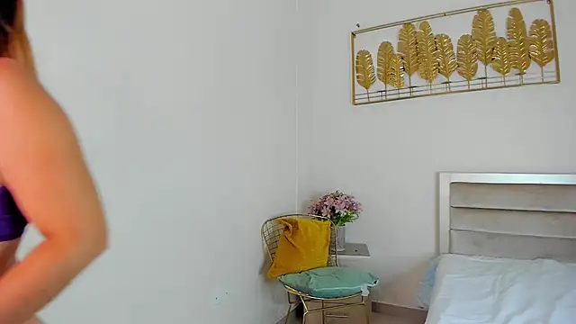 Snapshot of Mia_hansper chatting on 01/27/25, 07:56 Mia hansper online show from 01/27/25, 07:56