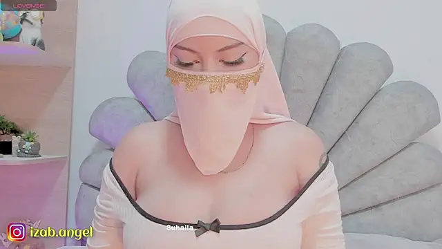 Snapshot of Amaltea chatting on 02/06/25, 04:03 Amaltea online show from 02/06/25, 04:03