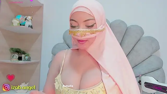 Snapshot of Amaltea chatting on 03/21/25, 08:08 Amaltea online show from 03/21/25, 08:08